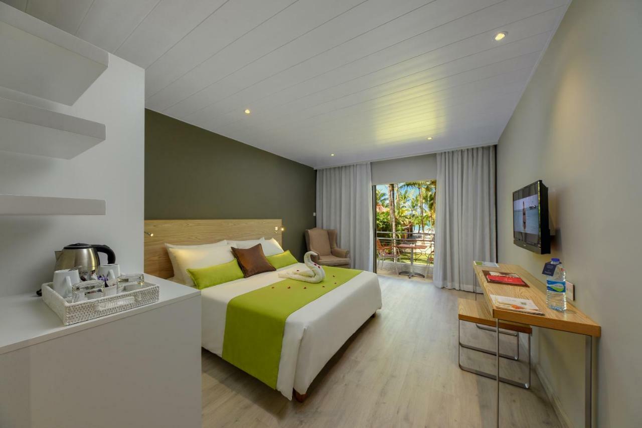 Grand Bay Room Honeymooners Only