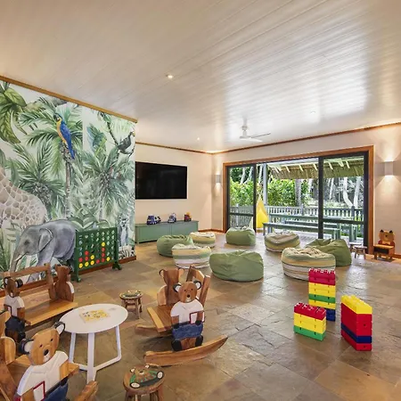 Royal Palm Beachcomber Luxury-3